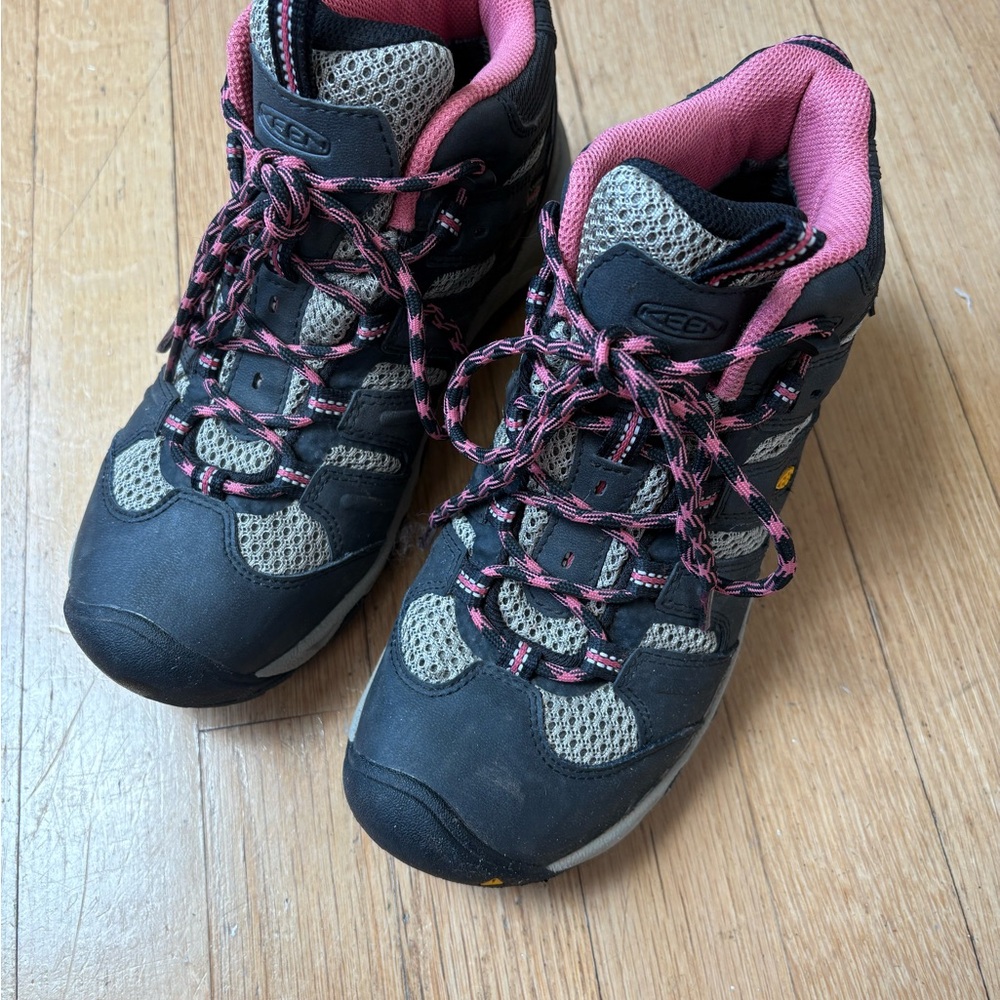 Keen Women's Black and Pink Hiking Shoes